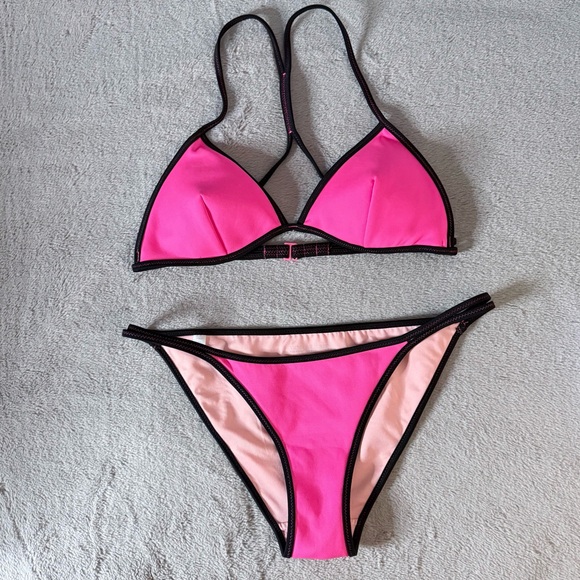 VICTORIA’S SECRET Pink Triangle Bikini with Removable Padding - Picture 2 of 7